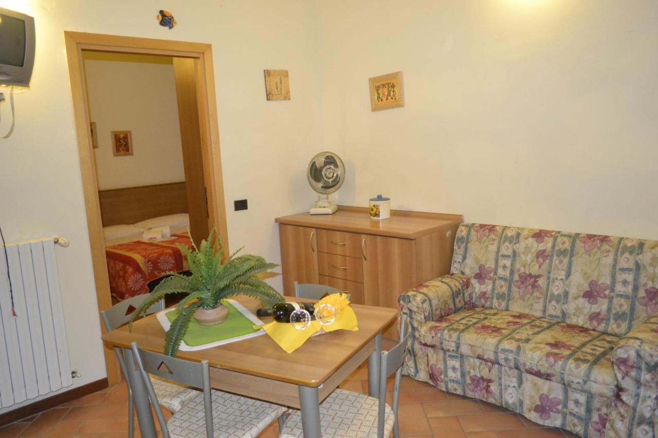 Fattoria Il Poggio Villa ซาน เฟลิชิอาโน ภายนอก รูปภาพ